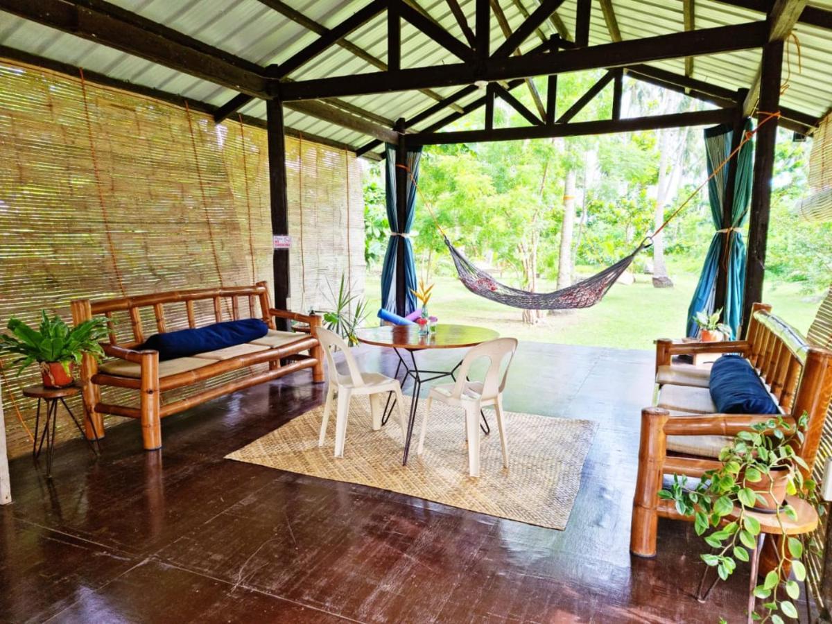 Bahandi Beach Lodge Mambajao Buitenkant foto