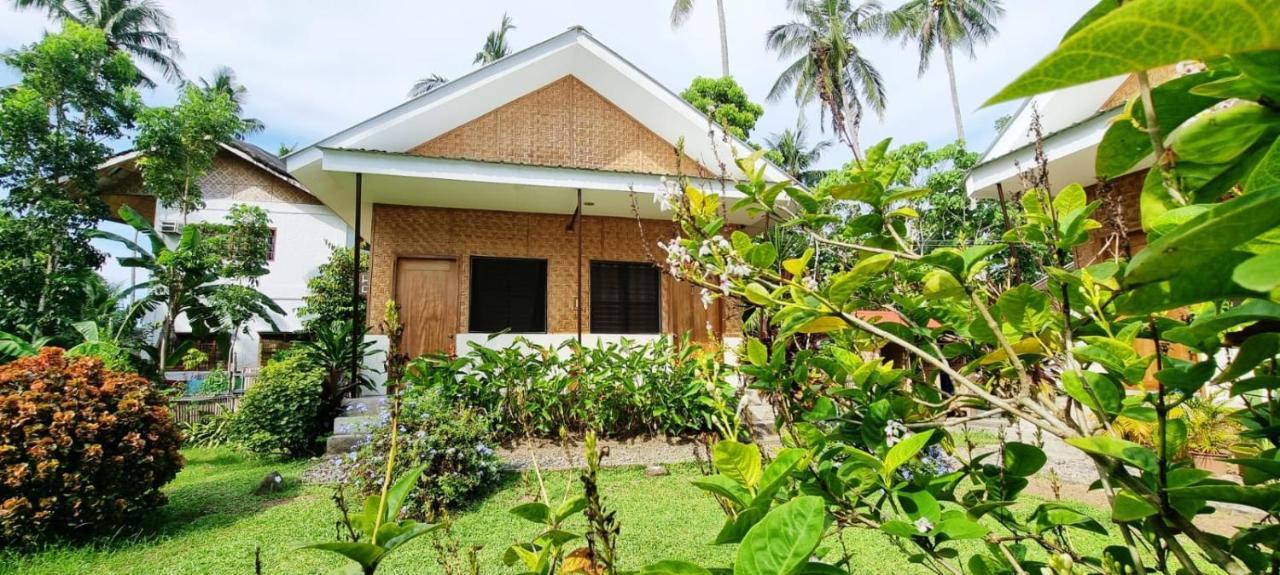 Bahandi Beach Lodge Mambajao Buitenkant foto